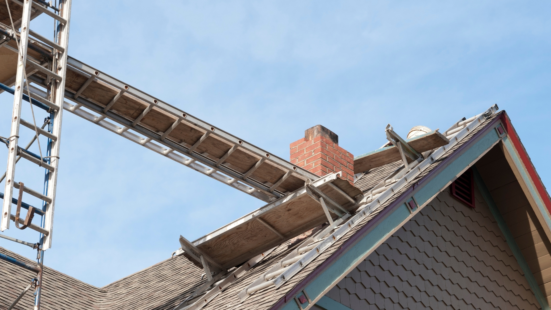 Chimney Restoration in Atlanta: 6 Critical Warning Signs for Older Homes